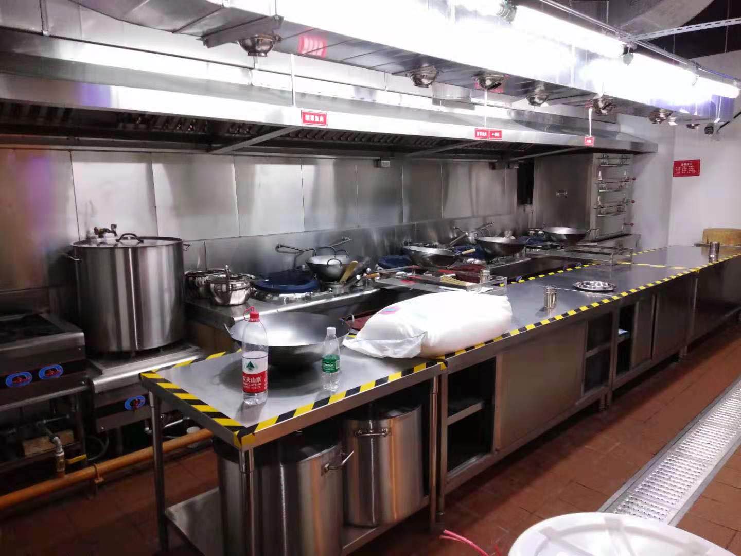 廣州雍隆酒店工廠學(xué)校食堂商用燃?xì)庠罹甙惭b自動(dòng)熄火保護(hù)裝置廠家